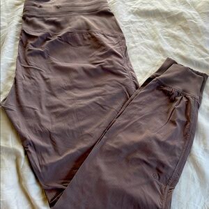 Lululemon Athletica Taupe Ribbed Leggings